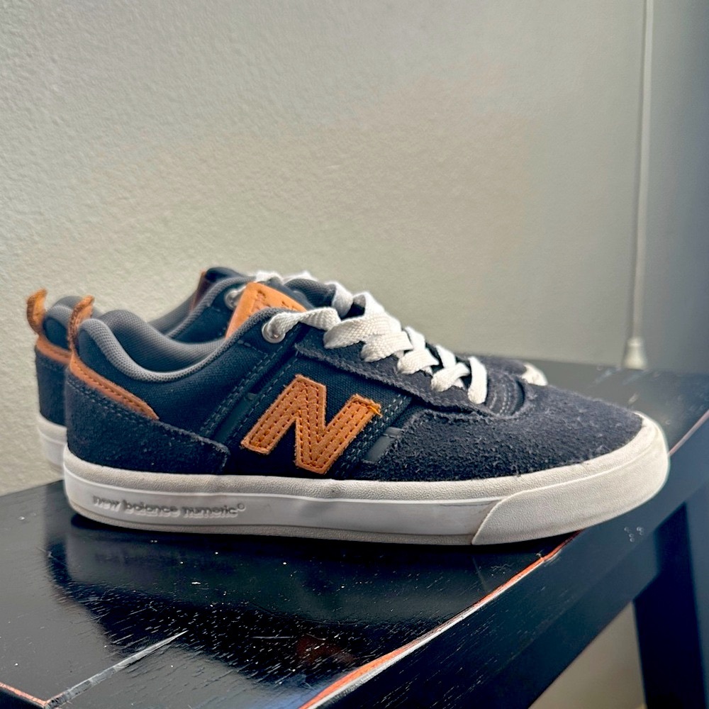New Balance Black and Tan Casual Shoes